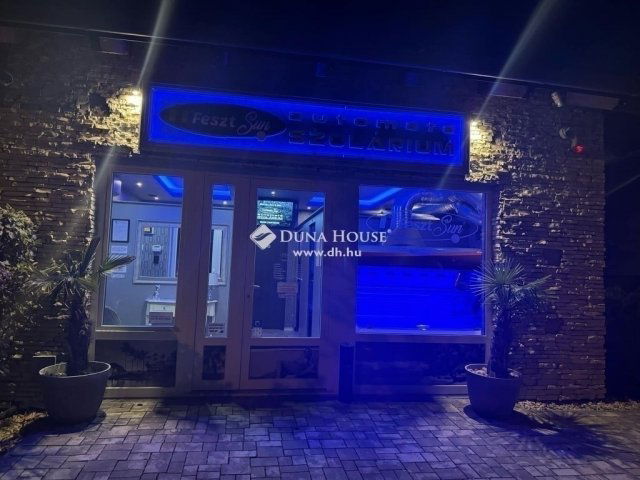 Eladó családi ház, Vecsésen 245 M Ft, 5 szobás