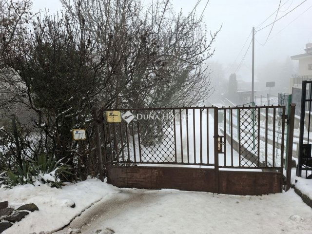 Eladó telek, Budapesten, III. kerületben 270 M Ft