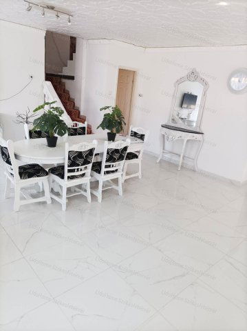 Eladó családi ház, Sárbogárdon 38 M Ft, 4 szobás