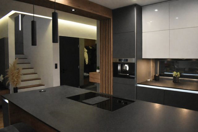 Eladó családi ház, Szombathelyen 175 M Ft, 1+3 szobás