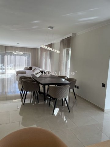 Eladó családi ház, Velencén 198.7 M Ft, 4 szobás