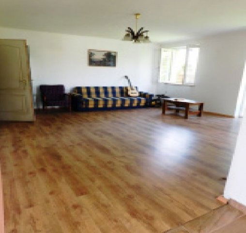 Eladó ikerház, Nagytarcsán 86 M Ft, 3 szobás