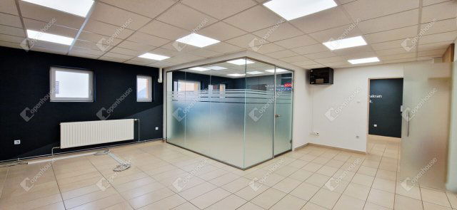 Kiadó iroda, Miskolcon 450 E Ft / hó, 4 szobás