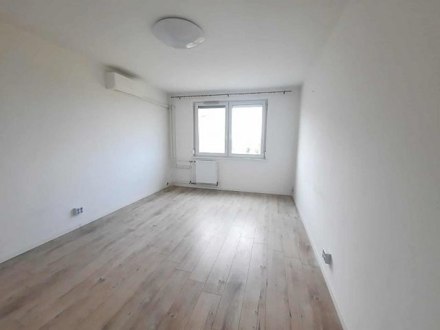 Eladó panellakás, Budapesten, XV. kerületben 68 M Ft, 2 szobás