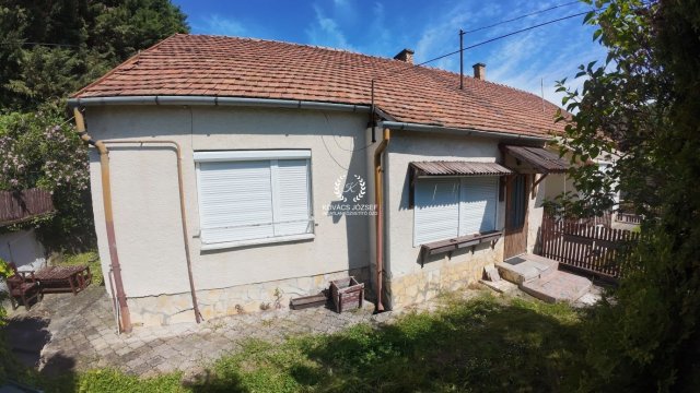 Eladó ikerház, Ózdon 4.2 M Ft, 3 szobás / költözzbe.hu