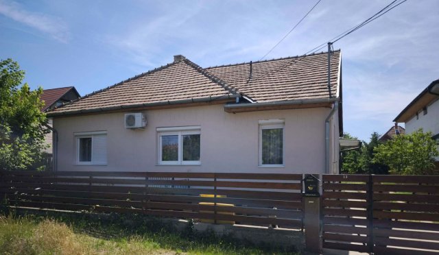 Eladó családi ház, Gyálon 99.9 M Ft, 1+4 szobás