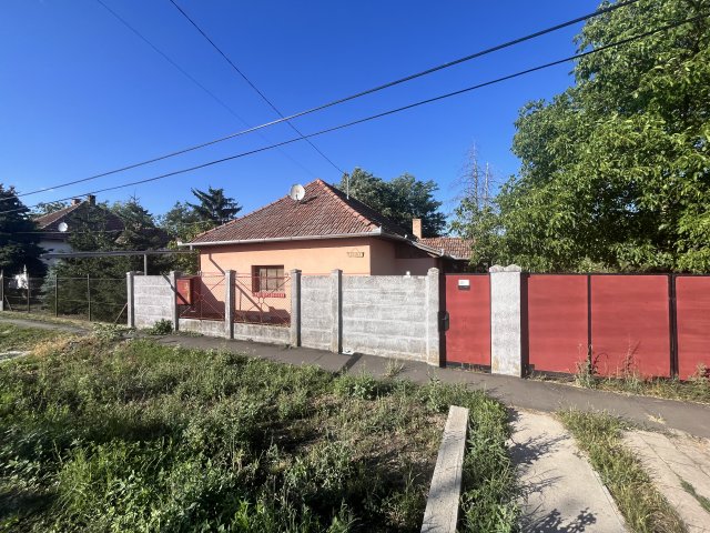 Eladó családi ház, Sarkadon 6.9 M Ft, 2 szobás