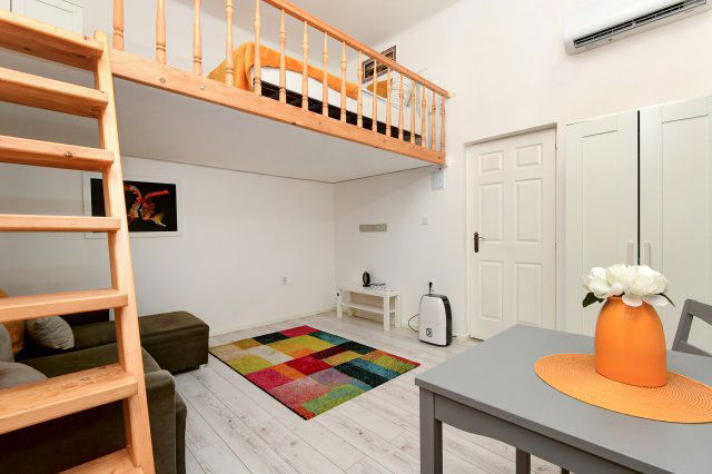 Eladó téglalakás, Budapesten, IX. kerületben, Lónyay utcában