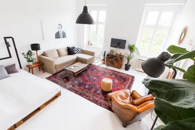 Kiadó téglalakás, albérlet, VI. kerületben, Hunyadi téren