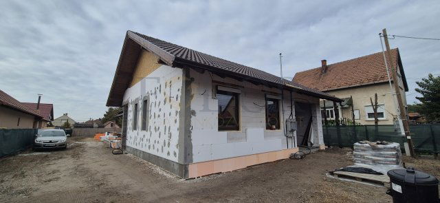 Eladó családi ház, Gyálon 159.9 M Ft, 5 szobás