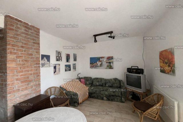 Eladó családi ház, Tahitótfalun 65 M Ft, 3 szobás