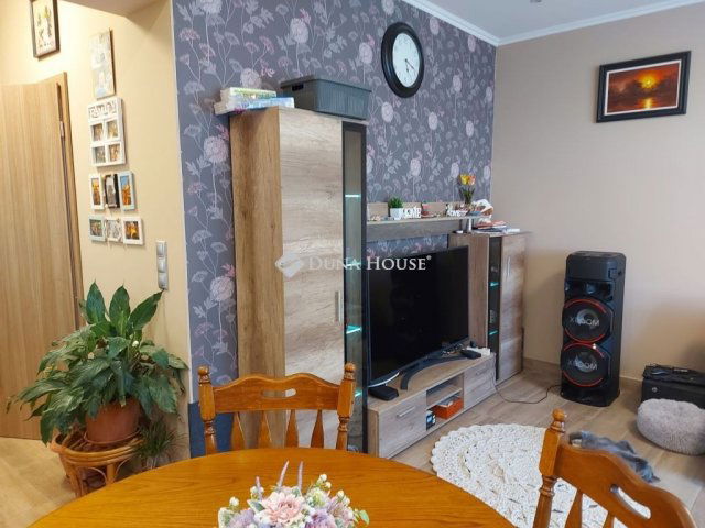 Eladó családi ház, Izsákon 59.5 M Ft, 5 szobás