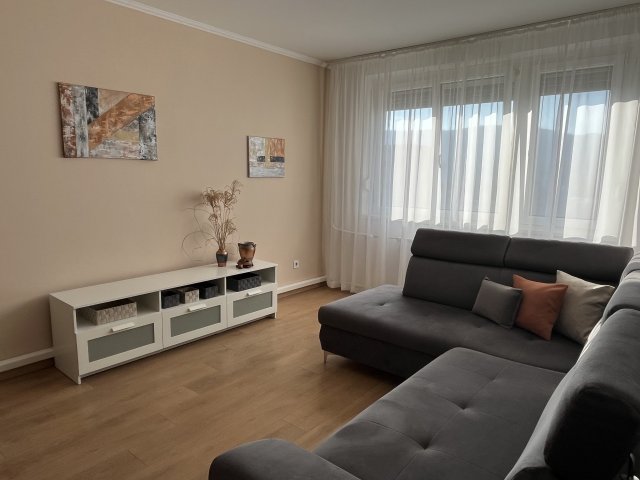 Kiadó panellakás, albérlet, III. kerületben, Búza utcában
