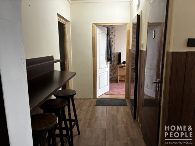 Eladó téglalakás, Szegeden 55 M Ft, 1+2 szobás
