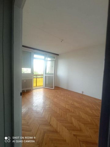 Eladó panellakás, Debrecenben 59.9 M Ft, 3 szobás