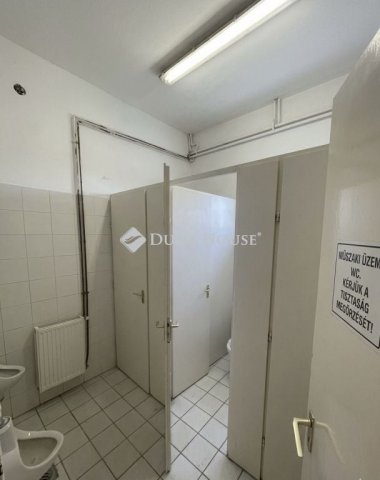 Kiadó ipari ingatlan, Petőfibányán 2473 E Ft / hó