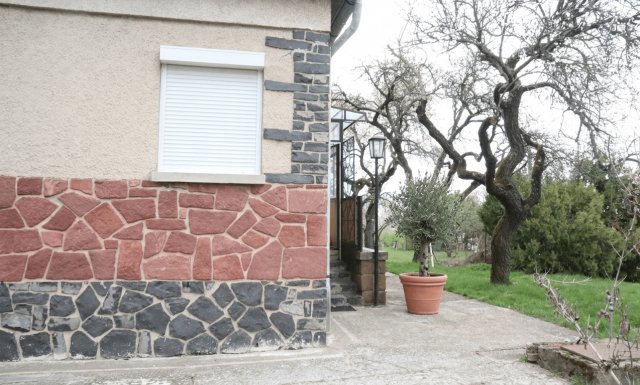 Eladó családi ház, Kővágóörsön 81 M Ft, 2+1 szobás