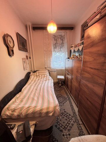 Kiadó téglalakás, albérlet, Pécsett, Lokomotív utcában