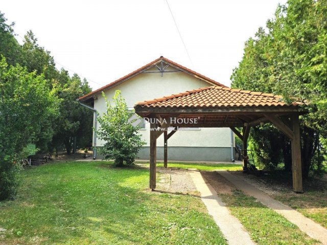Eladó családi ház, Pécsett 91.9 M Ft, 3 szobás