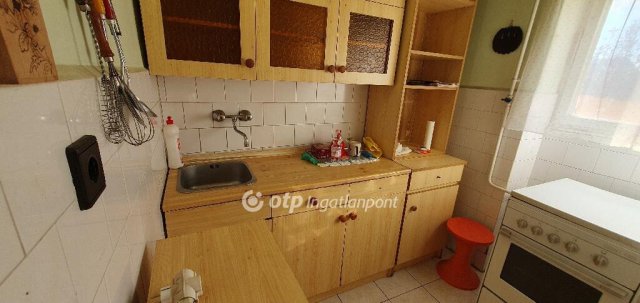 Eladó családi ház, Devecseren 36.9 M Ft, 3 szobás