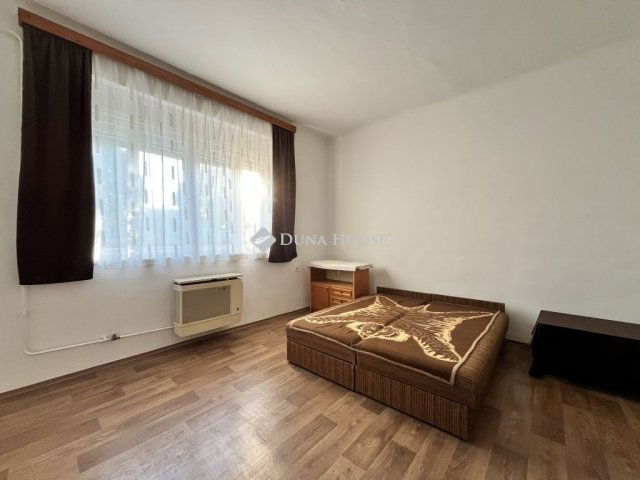 Eladó ikerház, Vecsésen 49.9 M Ft, 3 szobás