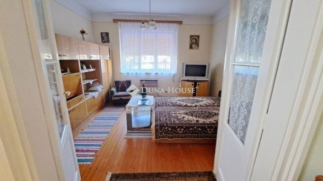 Eladó családi ház, Zsámbokon 45 M Ft, 3 szobás