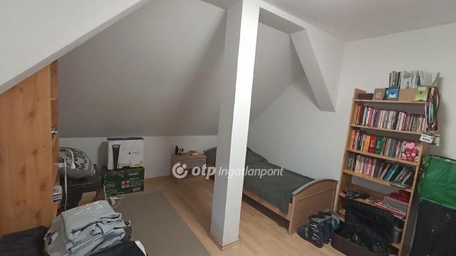 Eladó családi ház, Jászfényszarun 45.9 M Ft, 5 szobás