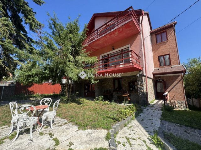 Eladó családi ház, Pilisszentlászlón 220 M Ft, 12+1 szobás