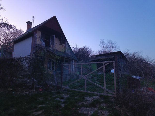 Eladó nyaraló, Kaposváron, Keskeny utcában 6.9 M Ft, 2 szobás