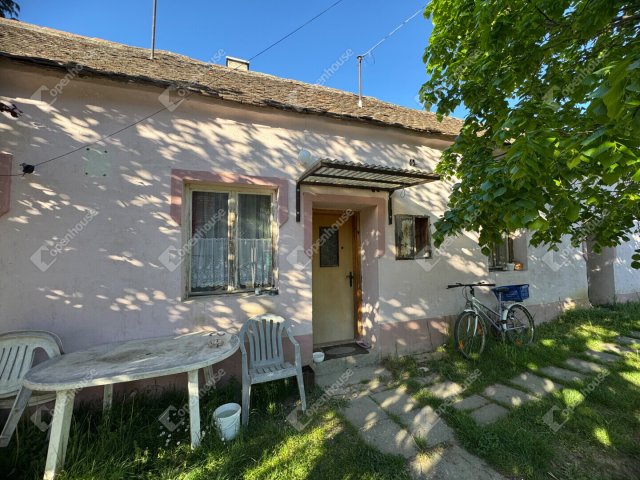 Eladó családi ház, Bozsokon 21.9 M Ft, 1 szobás