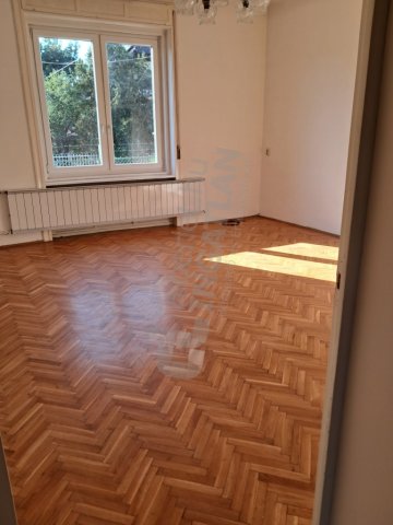 Kiadó családi ház, albérlet, XVIII. kerületben, Lőcse utcában