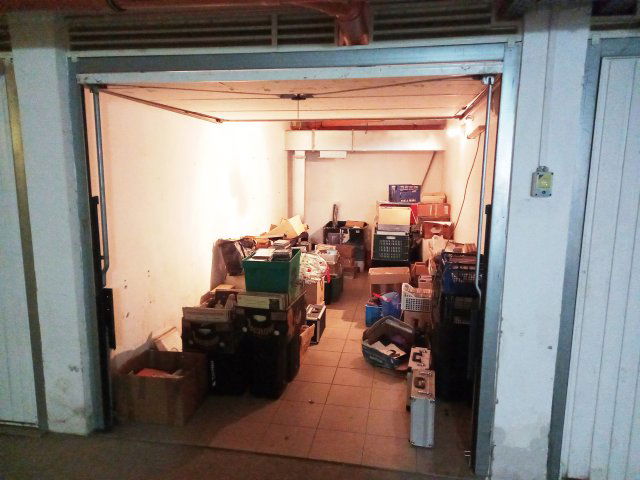 Eladó garázs, Szegeden, Rózsa utcában 10 M Ft