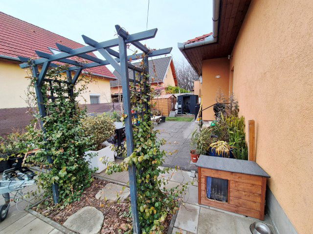 Eladó ikerház, Szigethalmon 76.9 M Ft, 3 szobás