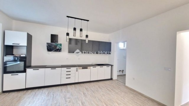 Eladó családi ház, Újlengyelen 93.9 M Ft, 4 szobás