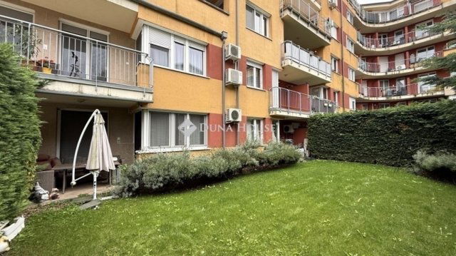 Eladó téglalakás, Budapesten, XVIII. kerületben 90 M Ft