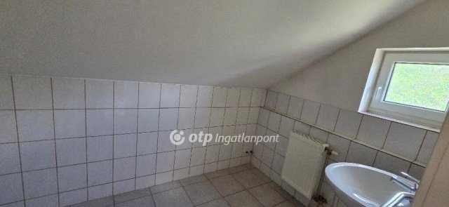 Eladó családi ház, Érden 88 M Ft, 3 szobás