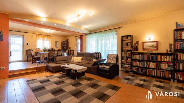 Eladó családi ház, Siófokon 219 M Ft, 5+1 szobás