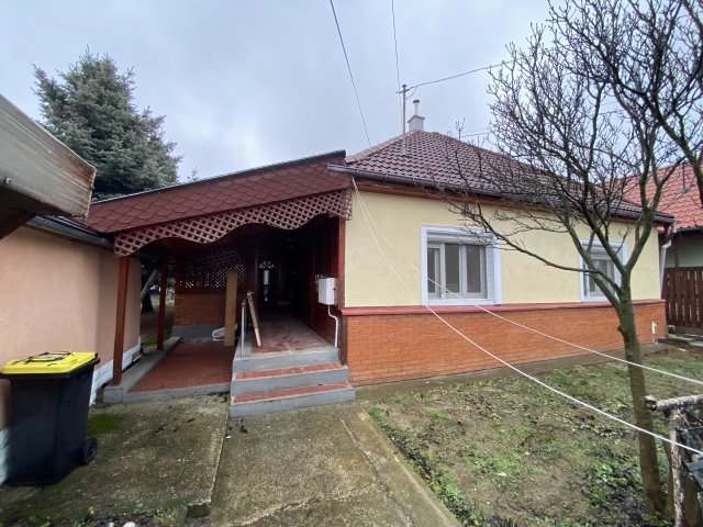 Eladó családi ház, Gödöllőn, Attila utcában 87.9 M Ft