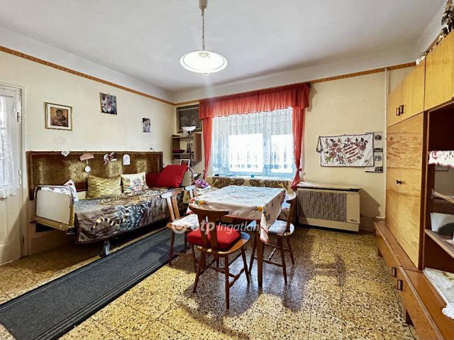 Eladó családi ház, Nyíradonyban 28 M Ft, 2 szobás