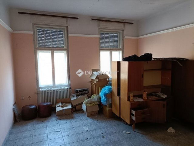 Eladó családi ház, Szombathelyen 55 M Ft, 4 szobás