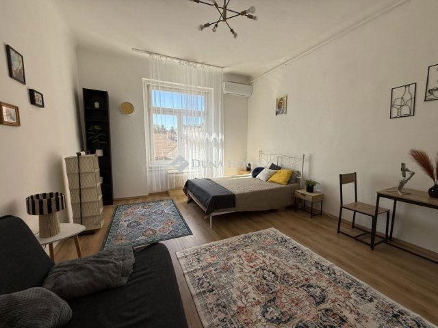Eladó téglalakás, Budapesten, VIII. kerületben 49.9 M Ft