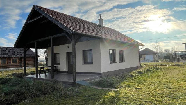 Eladó családi ház, Hövejen 76.245 M Ft, 2 szobás