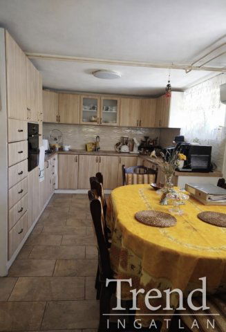 Eladó családi ház, Baracson 77.9 M Ft, 6 szobás