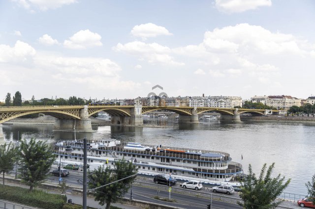 Eladó téglalakás, Budapesten, II. kerületben, Bem rakparton