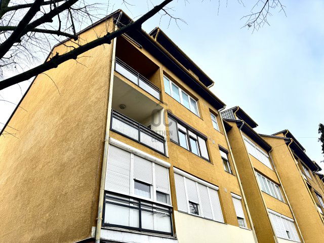 Eladó téglalakás, Győrött 52 M Ft, 2 szobás