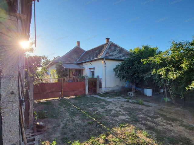 Eladó családi ház, Nagyecseden 14 M Ft, 3 szobás