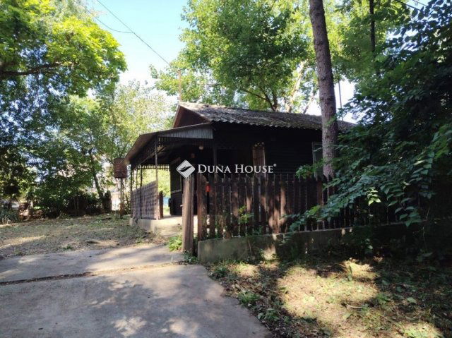 Eladó nyaraló, Lakitelken 16 M Ft, 2 szobás