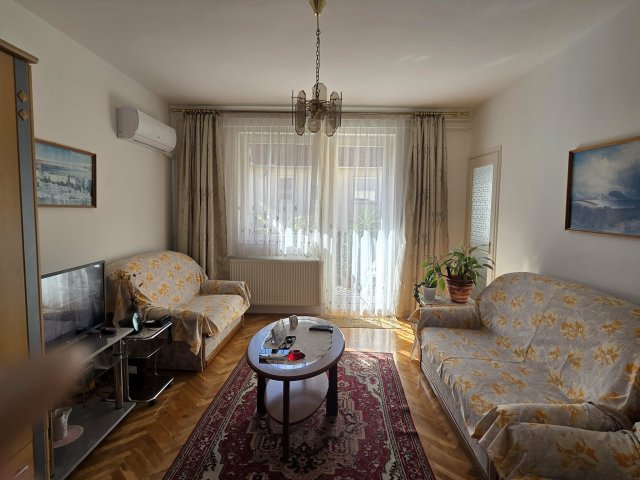 Eladó téglalakás, Szegeden, Csaba utcában 73 M Ft, 3 szobás