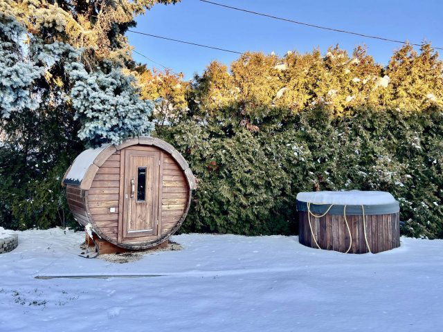 Eladó családi ház, Velencén 79.9 M Ft, 2 szobás