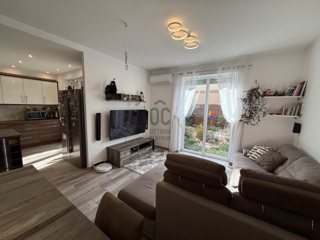 Eladó sorház, Dunaharasztin 138.9 M Ft, 5 szobás